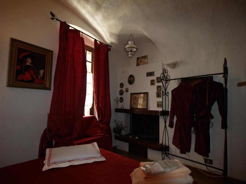 Le Petit Chateau Dolceacqua Quarto foto